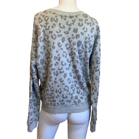 Rails Marlo Flocked Leopard Print Sweatshirt Grey Side Zippers Size M. Like New - Picture 9 of 13